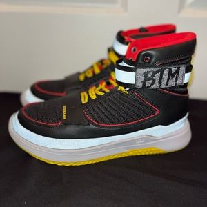Supra theory. Size 11. Dead stock. Very clean. New with tags. No box.
